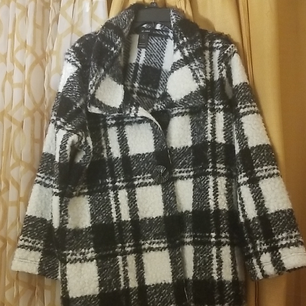 Ali Miles Black and White Plaid Teddy Jacket